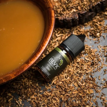 BLVK E-Liquid タバコ・キャラメル Nicotine Salt 30ml