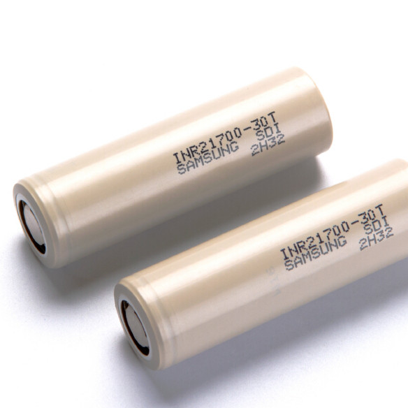 Samsung INR 30T 21700 3000mAh 35A Battery (日本国内配送)
